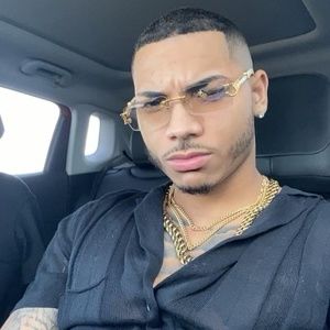 Meet your Posher, Christopher